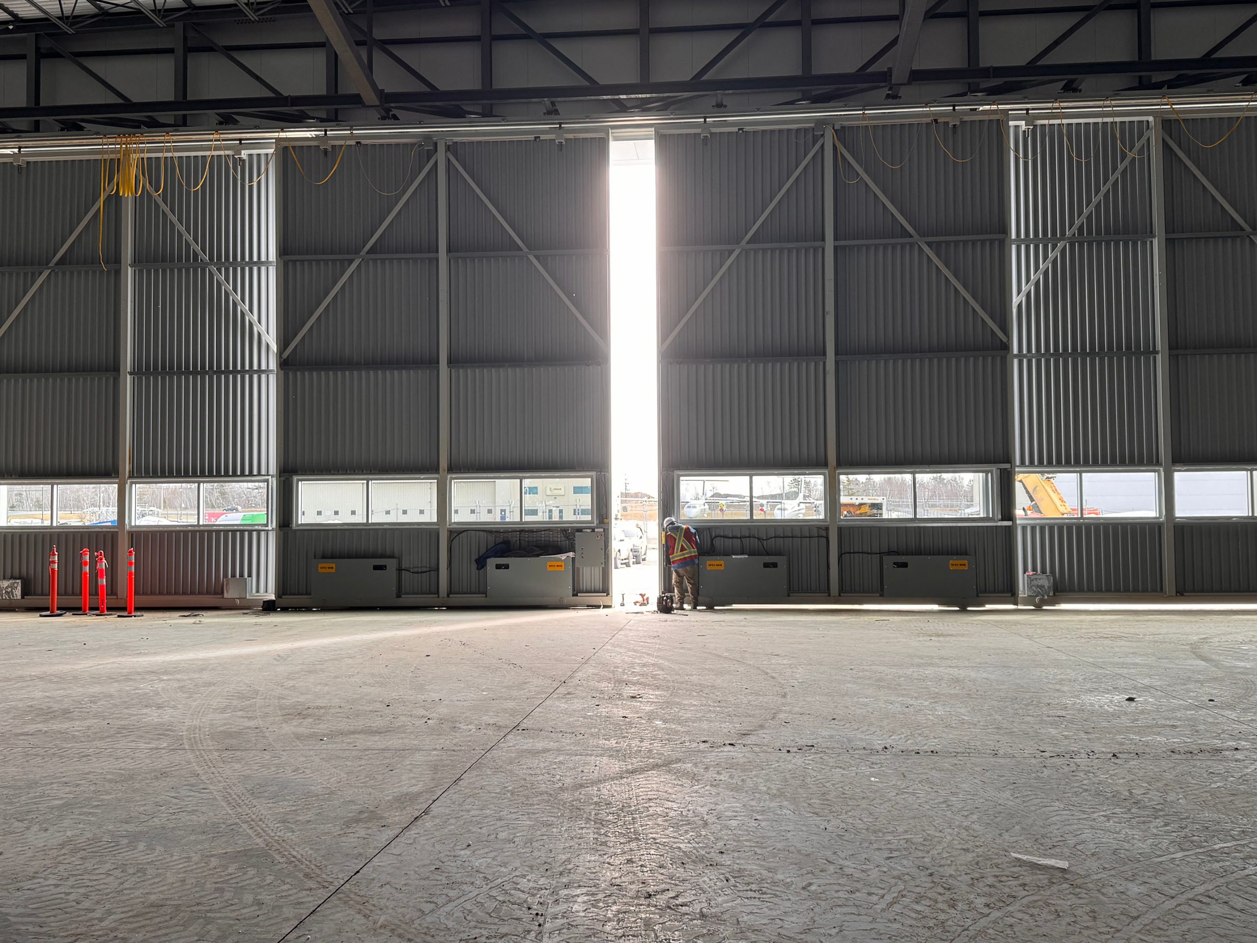 ETA Electric hangar